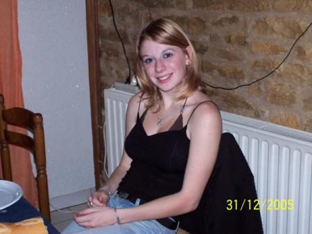 hadi sadi9at simo wali alami